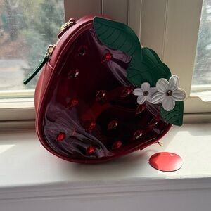 Red Strawberry-Shaped Women's Crossbody Bag with Floral Detail